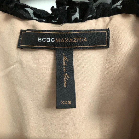 BCBG Black cinched waist v-neck dress - Picture 4 of 6